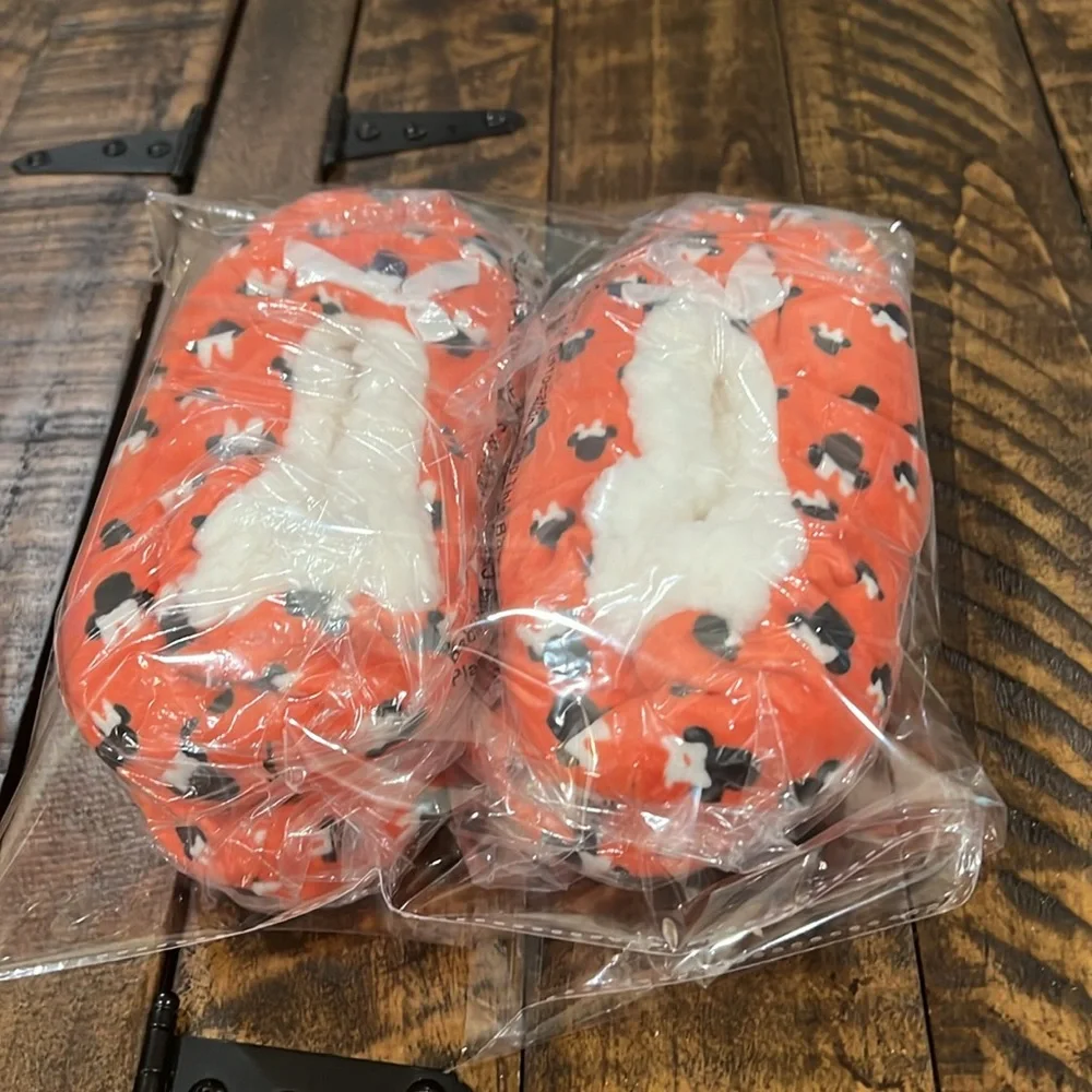 Disney Minnie  Gripper Slippers  Fuzzy Babba slipper socks